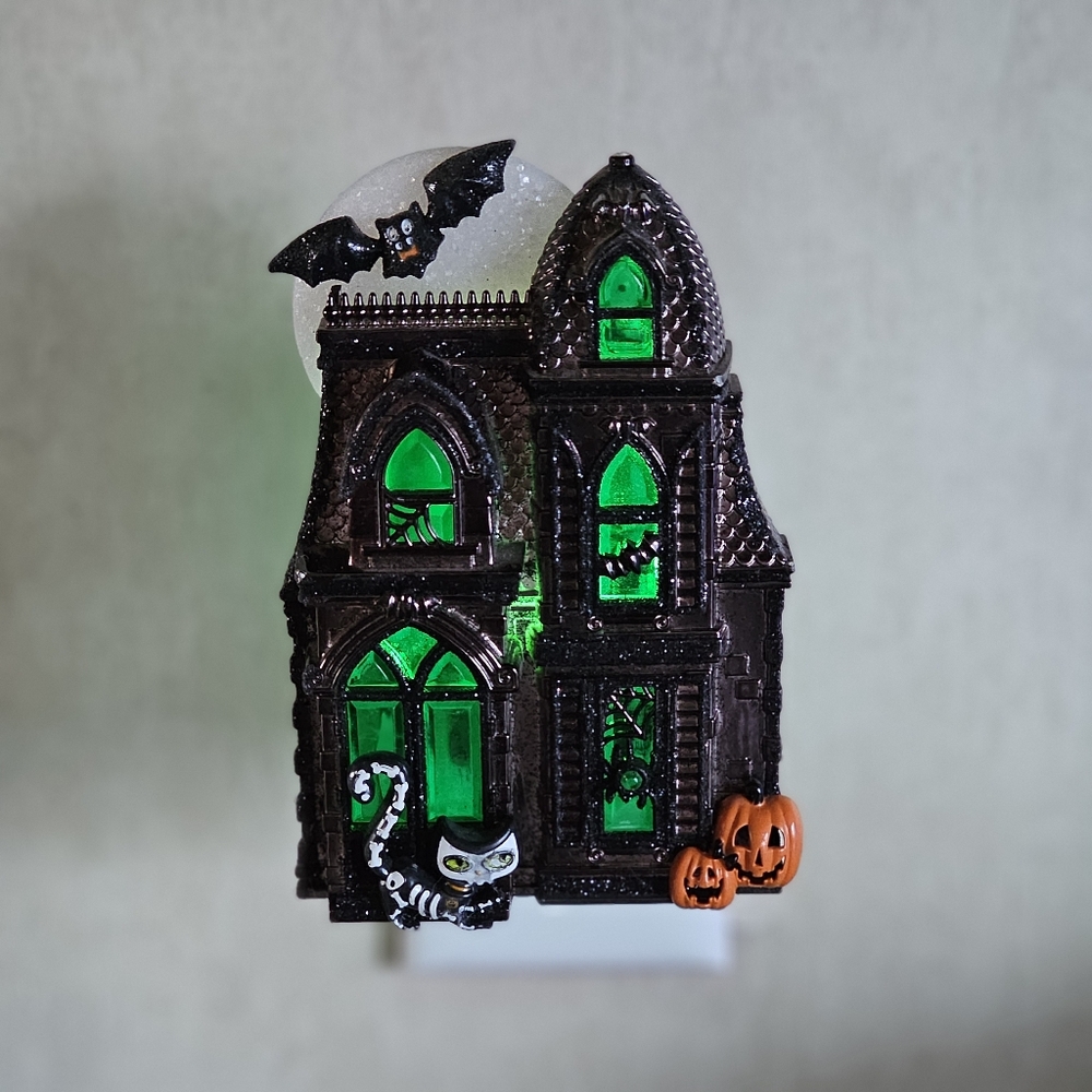 Bath & Body Works Wallflower Haunted House Cat Pumpkin Night Light Up 2018